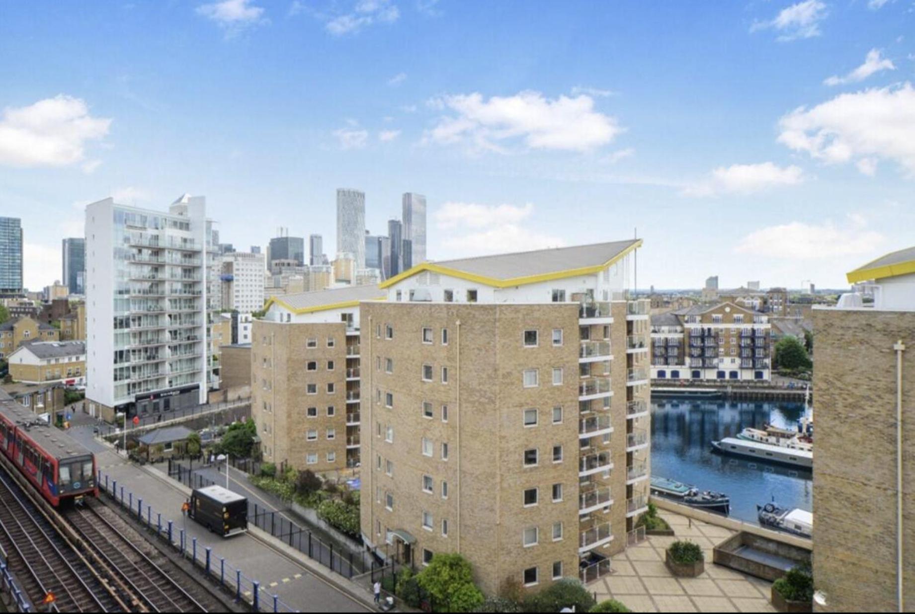 Canary Chic 2 Bedroom With Marina Views Londres